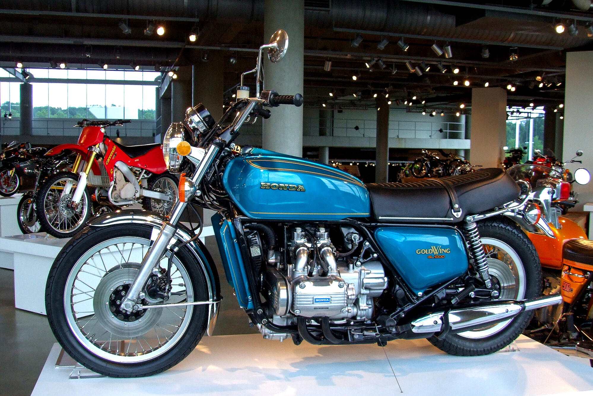 Name:  Honda_Gold_Wing_GL1000_1975_Barber.jpg
Views: 25
Size:  570.6 KB